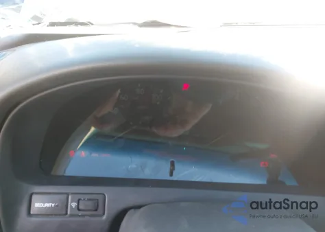 2001 Infiniti I30 Luxury из США, поврежденный, VIN JNKCA31A31T007364